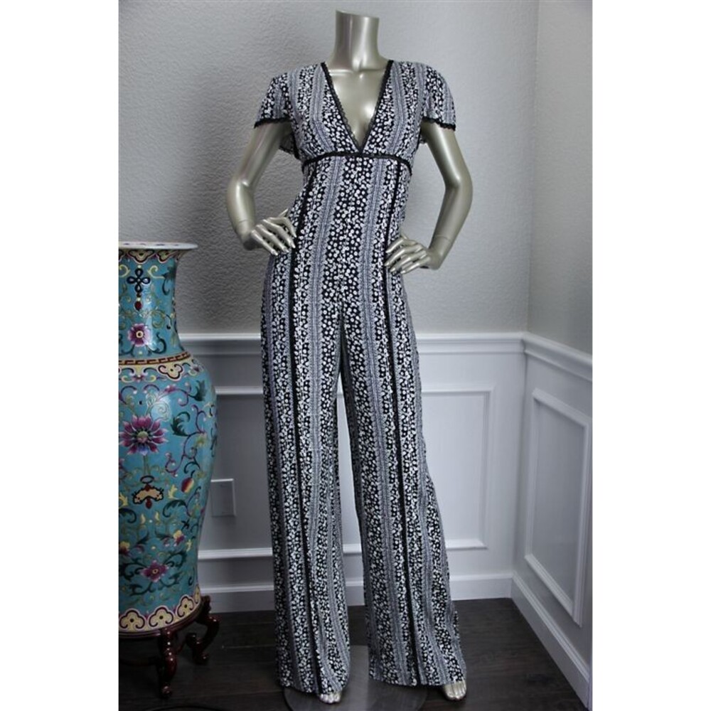 $440 NWT Alice & Olivia Black White Floral Pants Romper Jumpsuit 10
